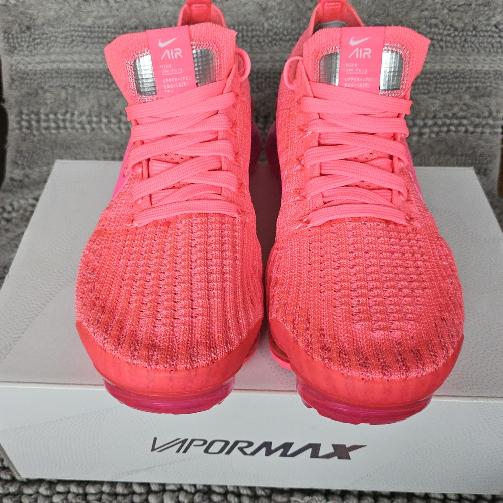 Nike Women's Air VaporMax Flyknit 3 - Pink _ Size 8
